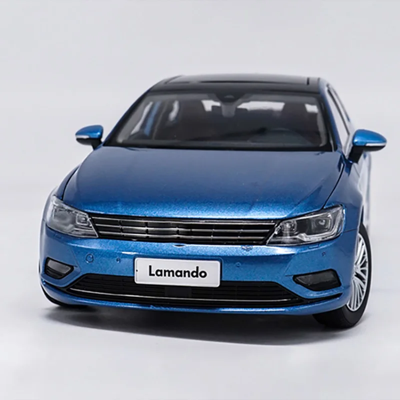 Оригинальная литая модель автомобиля Lamando из сплава в масштабе 1:18, синяя для взрослых, Классическая коллекция, Подарочный дисплей, сувенирное украшение
Оригинальная литая модель автомобиля Lamando из сплава в масштабе 1:18, синяя для взрослых, Классическая коллекция, Подарочный дисплей, сувенирное украшение