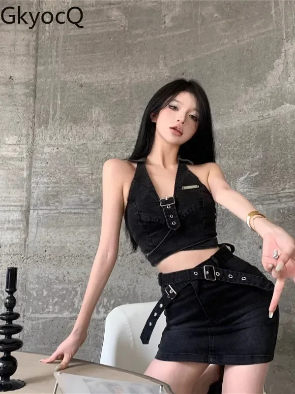GkyocQ American Retro Women Two Piece Sets Denim Outfit Halter Neck Short Slim Vest Tops + High Waist A Line Mini Skirt Suit
GkyocQ American Retro Women Two Piece Sets Denim Outfit Halter Neck Short Slim Vest Tops + High Waist A Line Mini Skirt Suit