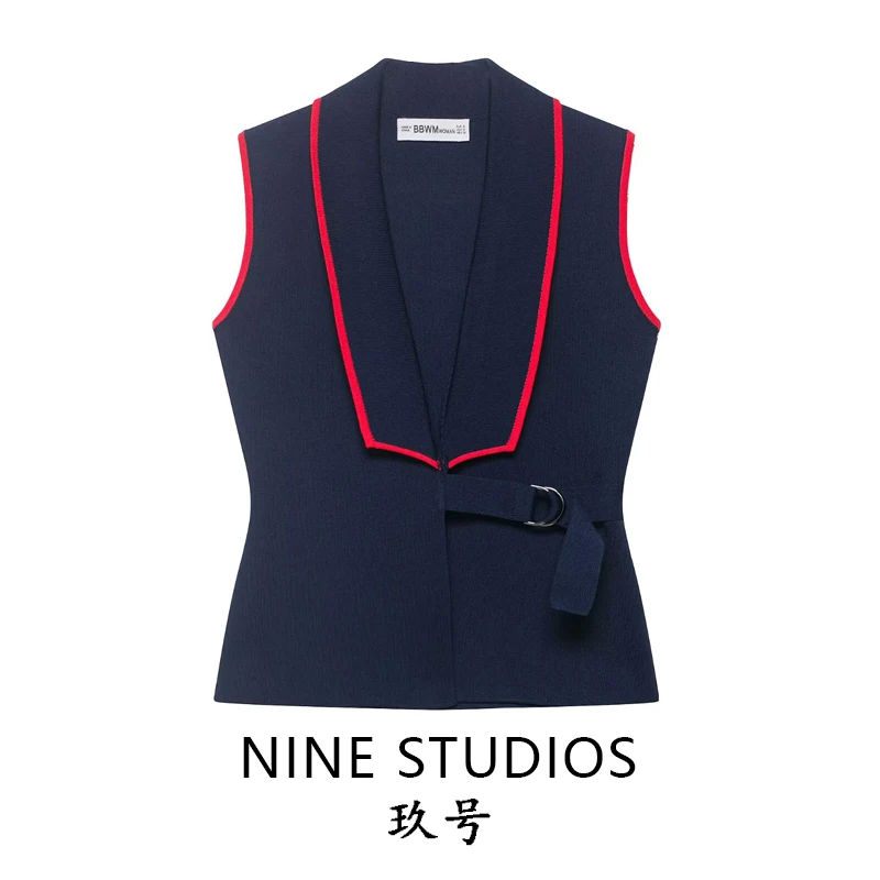 Nine Zar Women's Vest Double Buckle Contrast Color Double Front V Neck Sleeveless Top Polyester Fabric Regular Length
Nine Zar Women's Vest Double Buckle Contrast Color Double Front V Neck Sleeveless Top Polyester Fabric Regular Length