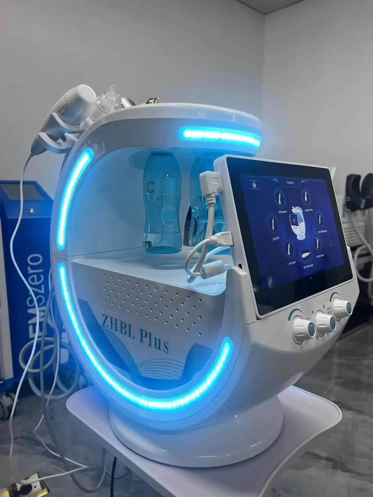 НОВЫЙ анализ и регенерация кожи лица Smart Ice Blue 7-в-1 Многофункциональный спа Профессиональное портативное оборудование для ухода за кожей
НОВЫЙ анализ и регенерация кожи лица Smart Ice Blue 7-в-1 Многофункциональный спа Профессиональное портативное оборудование для ухода за кожей