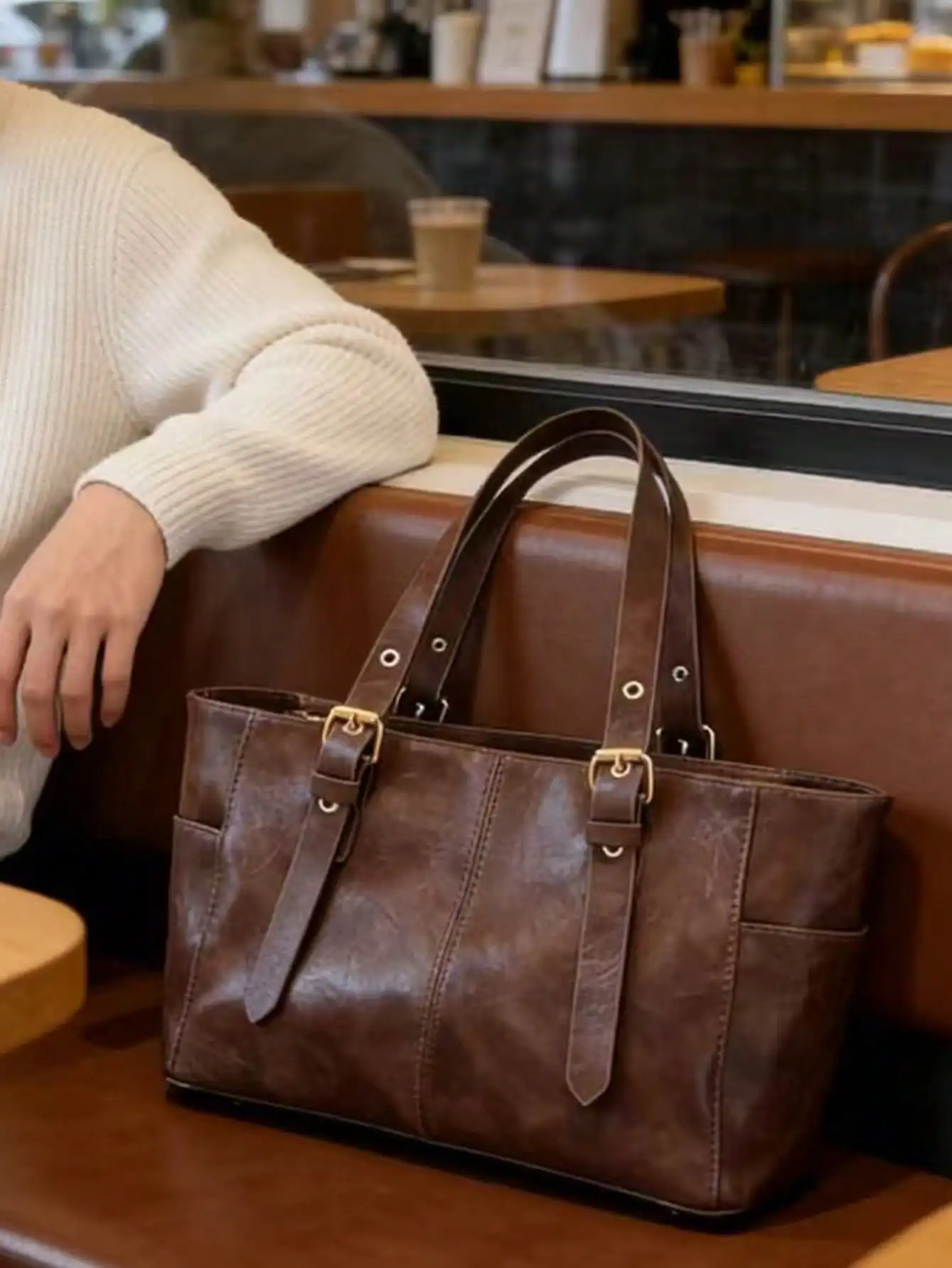Vintage PU Leather Tote Bag, Men's Large Capacity Shoulder Bag, Simple Casual Tote Bag For Work, Travel, Adjustable Strap, Roomy Office & Weekend Tote
Vintage PU Leather Tote Bag, Men's Large Capacity Shoulder Bag, Simple Casual Tote Bag For Work, Travel, Adjustable Strap, Roomy Office & Weekend Tote
