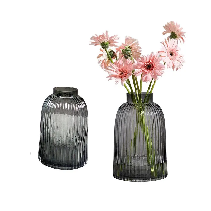 Modern simple Nordic simple vase glass, light luxury ornaments in model rooms, creative home soft decoration
Modern simple Nordic simple vase glass, light luxury ornaments in model rooms, creative home soft decoration