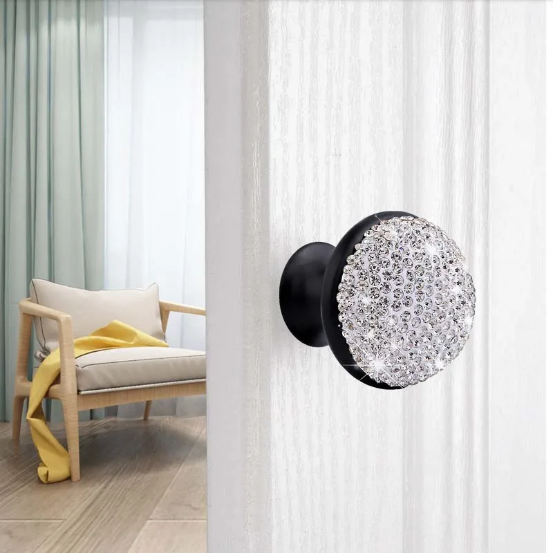European Crystal Inlaid Diamond Single Hole Handle Modern Simple Wardrobe Wine Cabinet Desk Drawer Spherical Small Door Handles
European Crystal Inlaid Diamond Single Hole Handle Modern Simple Wardrobe Wine Cabinet Desk Drawer Spherical Small Door Handles