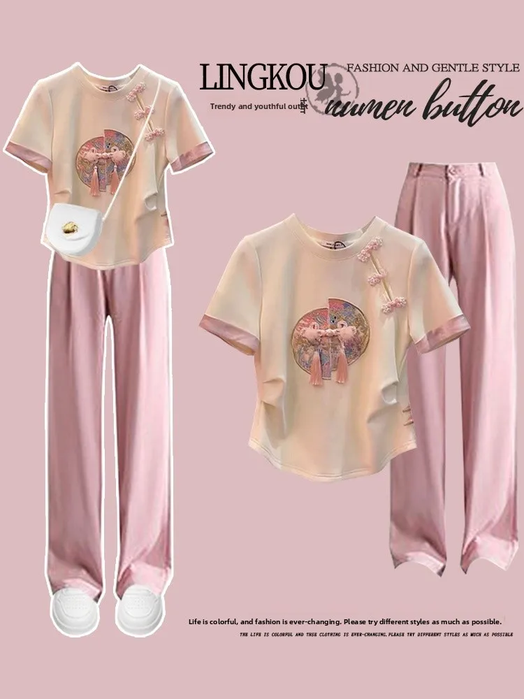New Chinese Style Casual Slimming Two-Piece Set for Women in Pink Large Size Summer Fashion T-Shirt And Loose Pants Ensemble
New Chinese Style Casual Slimming Two-Piece Set for Women in Pink Large Size Summer Fashion T-Shirt And Loose Pants Ensemble