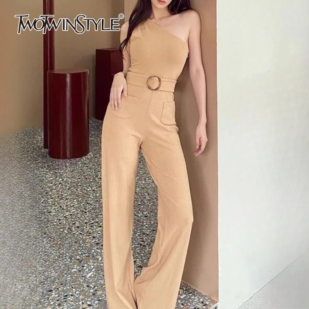 TWOTWINSTYLE однотонные модные комбинезоны со сращенными карманами для женщин, женский комбинезон без рукавов с диагональным воротником и широкой талией
TWOTWINSTYLE однотонные модные комбинезоны со сращенными карманами для женщин, женский комбинезон без рукавов с диагональным воротником и широкой талией
