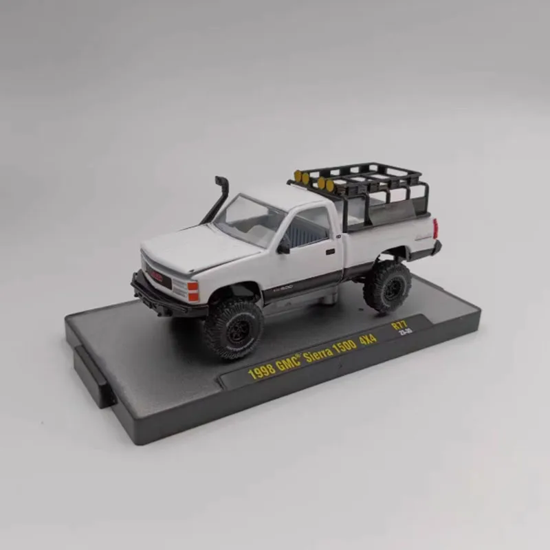 M2 Machines 1: 64 Scale 1998 GMC Sierra 1500 4x4 Alloy Off-Road Vehicle Model Collection Display Toy Gift Souvenirs
M2 Machines 1: 64 Scale 1998 GMC Sierra 1500 4x4 Alloy Off-Road Vehicle Model Collection Display Toy Gift Souvenirs