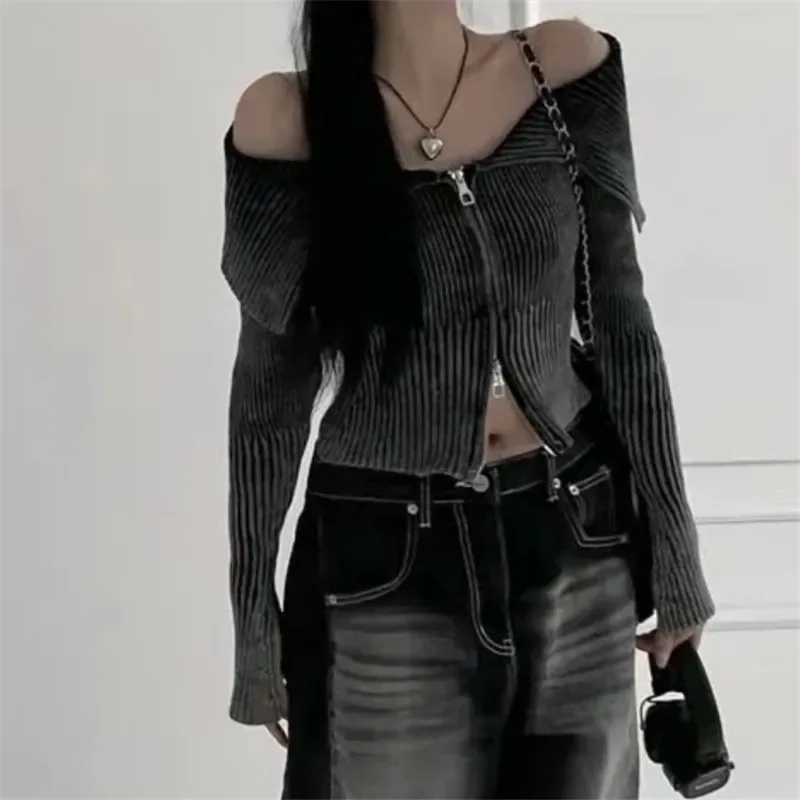 American Retro Double Zipper One Shoulder Long Sleeve Knitted Shirt for Women Autumn New Style Spicy High Street Short Top
American Retro Double Zipper One Shoulder Long Sleeve Knitted Shirt for Women Autumn New Style Spicy High Street Short Top