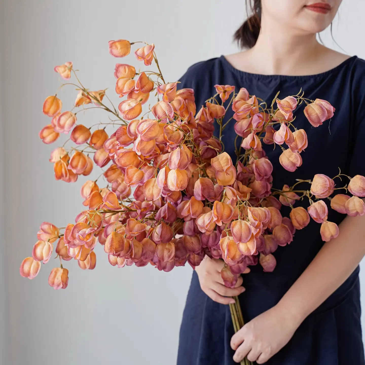 Realistic dried flowers Luan tree lantern fruit fake flower simulation flower decoration high-grade light luxury bionic bouquet
Realistic dried flowers Luan tree lantern fruit fake flower simulation flower decoration high-grade light luxury bionic bouquet