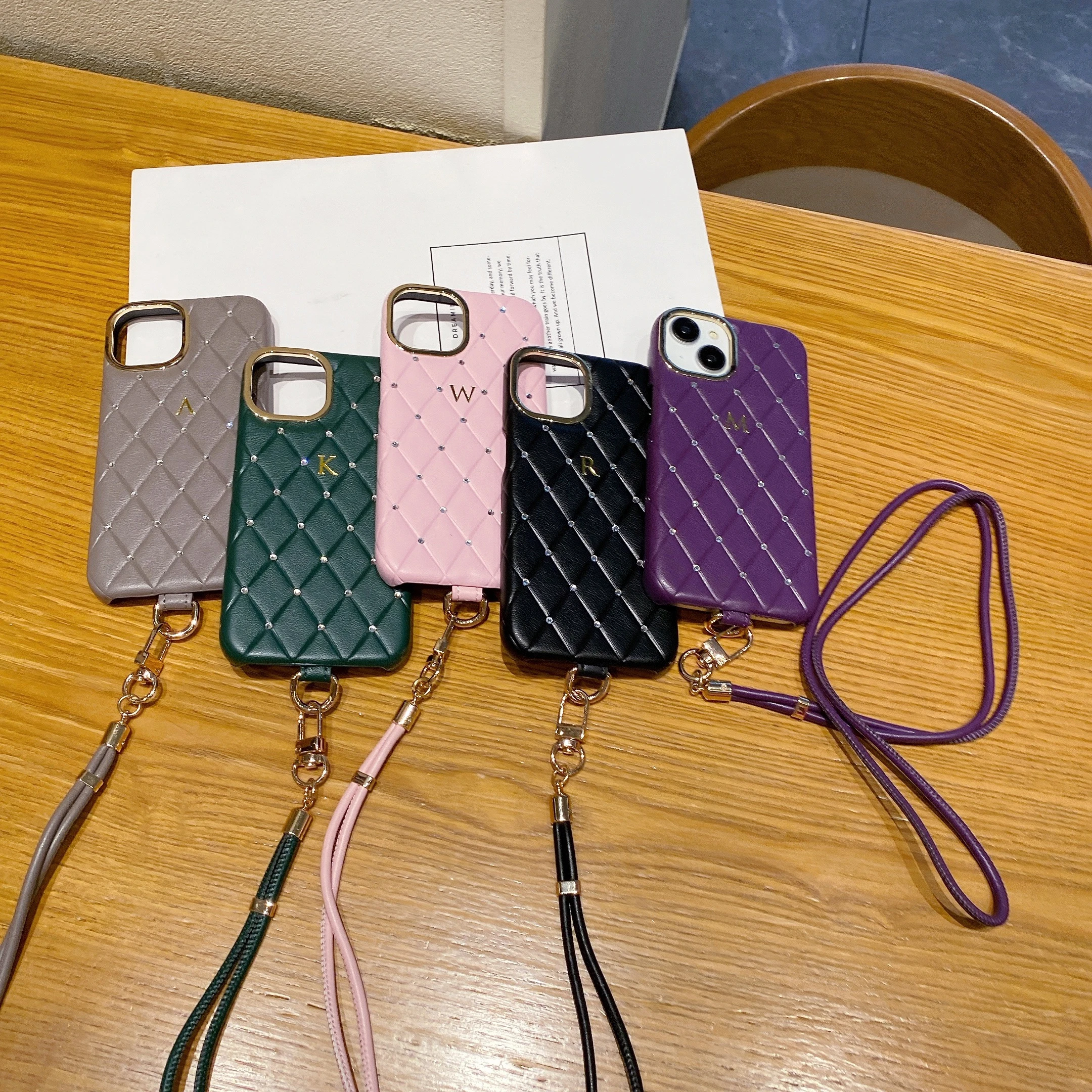 Personalized engraved name letter leather Phone case full diamond Rhombus crossbody lanyard for iPhone16 15 14 13 12Promax
Personalized engraved name letter leather Phone case full diamond Rhombus crossbody lanyard for iPhone16 15 14 13 12Promax