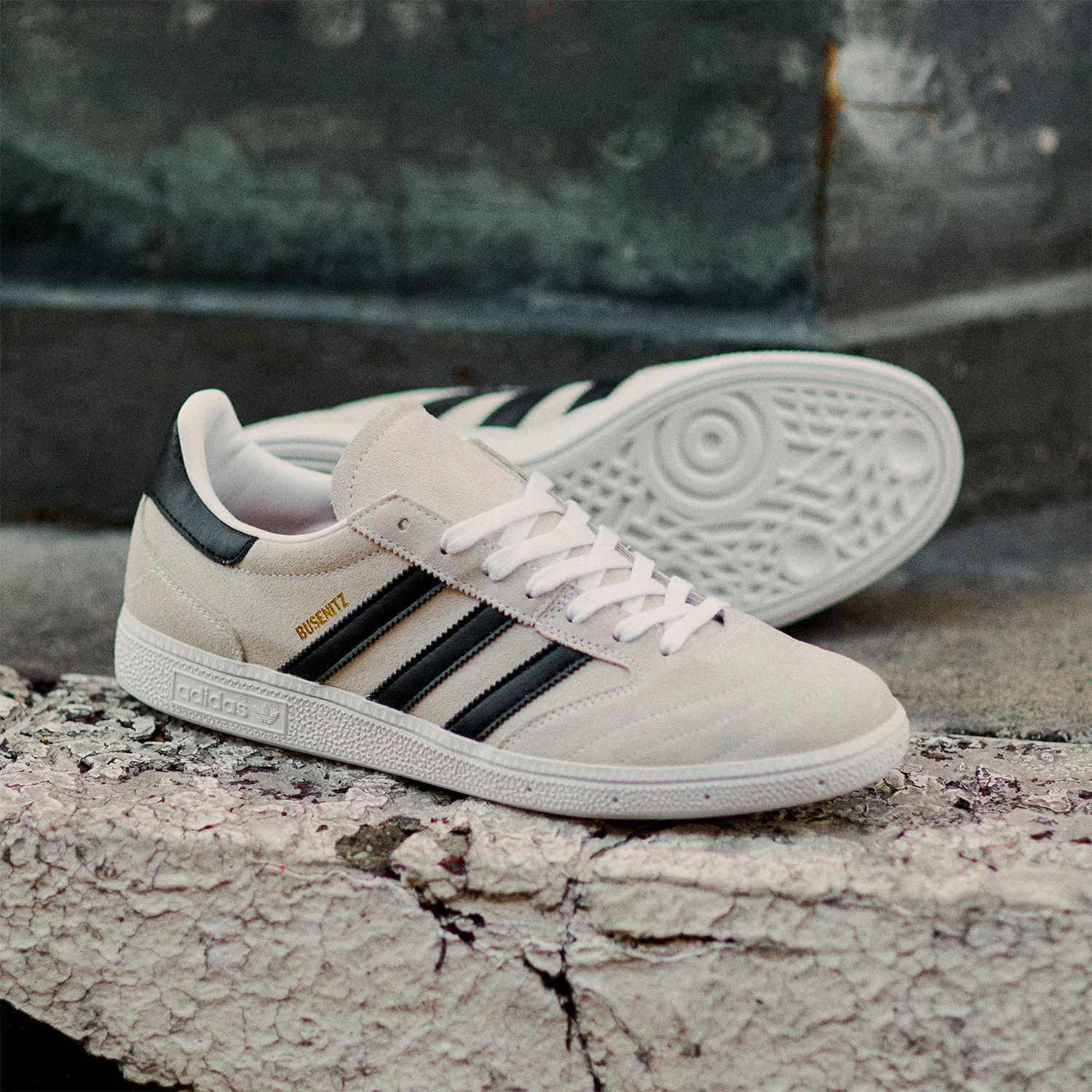 Adidas Genuine Originals Unisex Classic Retro Skate Shoes IE3102
Adidas Genuine Originals Unisex Classic Retro Skate Shoes IE3102