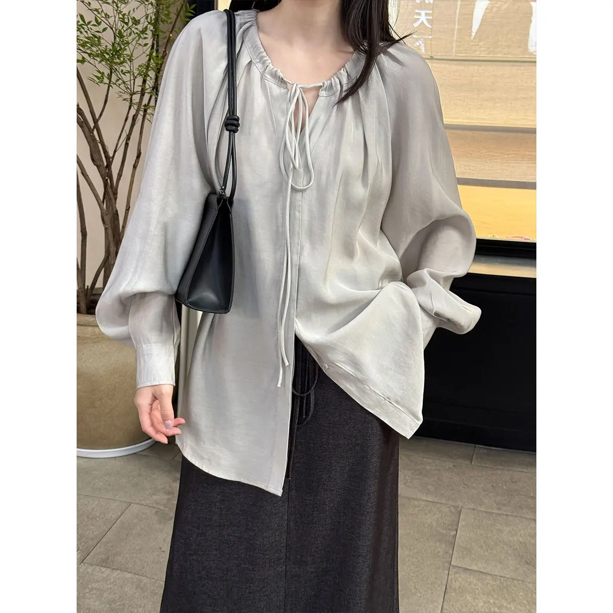 Tencel Lightweight Transparent Collar Drawn Strap Shirt Women's Summer New Shirt Long Sleeve Top
Tencel Lightweight Transparent Collar Drawn Strap Shirt Women's Summer New Shirt Long Sleeve Top