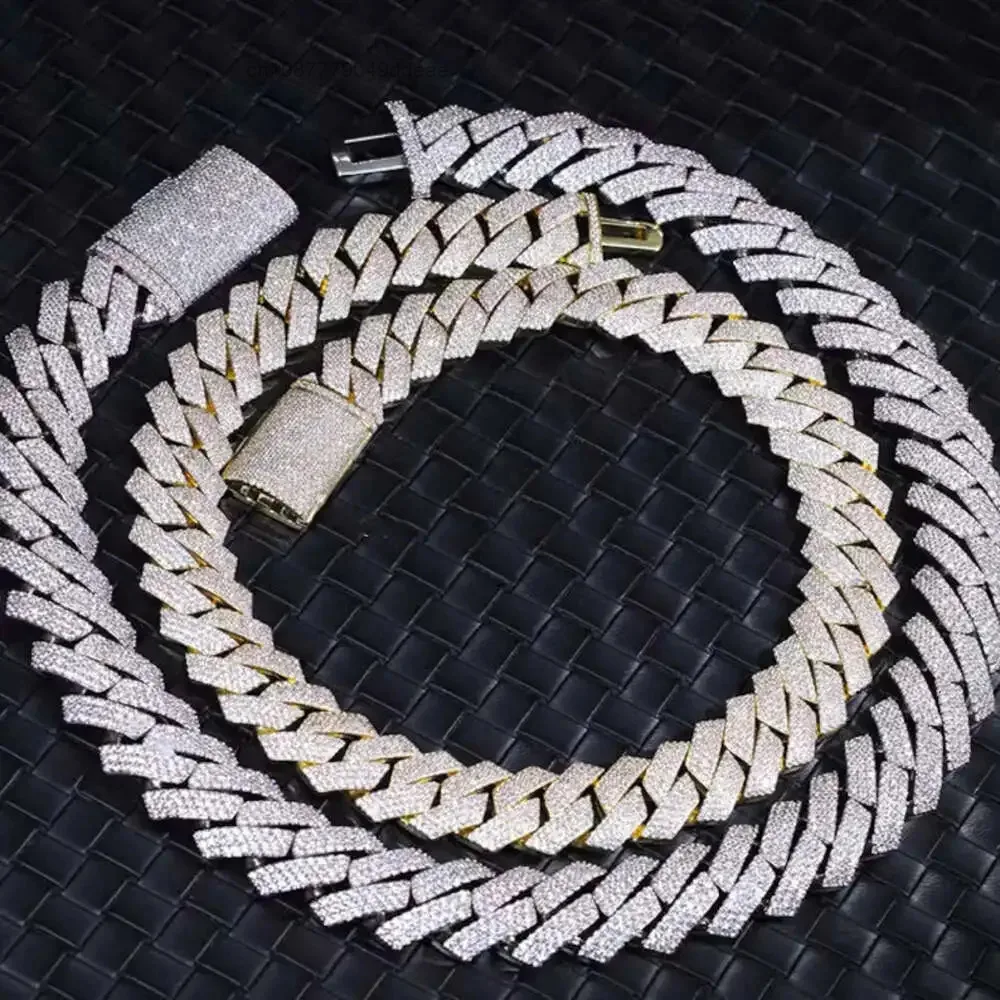 Hiphop Cuban Necklace 925 Sterling Silver 20mm 3 Rows Iced Out Vvs Moissanite Cuban Link Chain
Hiphop Cuban Necklace 925 Sterling Silver 20mm 3 Rows Iced Out Vvs Moissanite Cuban Link Chain