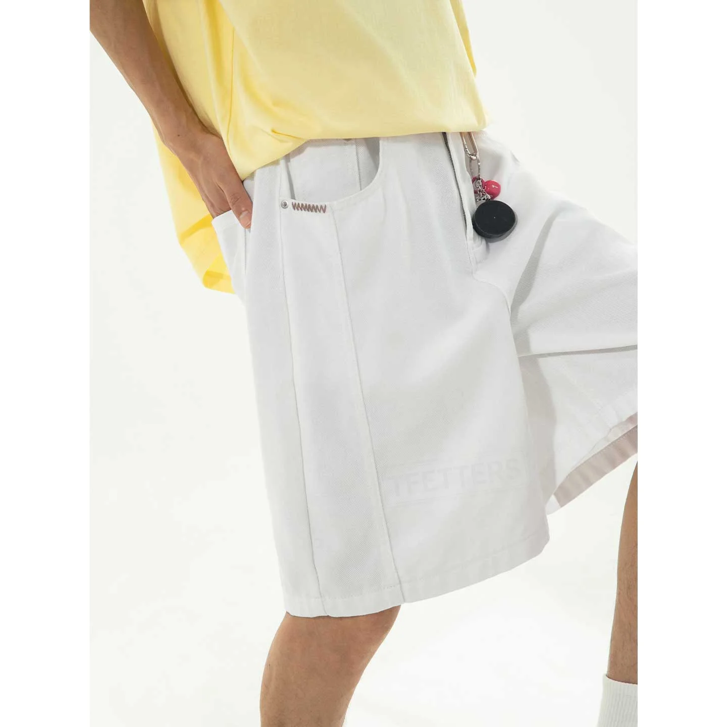 TFETTERS 2026 Summer Streetwear Clean Fit Denim Shorts Men Loose Fit Leg Knee Length Jeans Shorts Street Daily Wear Men
TFETTERS 2026 Summer Streetwear Clean Fit Denim Shorts Men Loose Fit Leg Knee Length Jeans Shorts Street Daily Wear Men