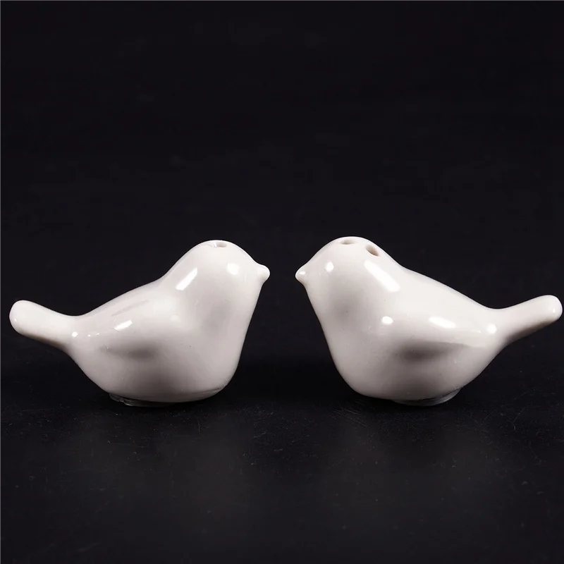 8 Set Of Love Birds Salt And Pepper Shakers Personalised Wedding Favors - White
8 Set Of Love Birds Salt And Pepper Shakers Personalised Wedding Favors - White