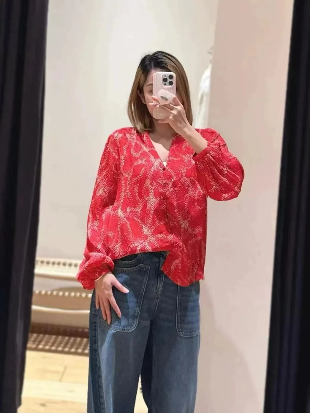Withered French Design Star Dot Leaping Horse Red V-neck Printed Long Sleeved Shirt Versatile Top Blouses Women's Clothes
Withered French Design Star Dot Leaping Horse Red V-neck Printed Long Sleeved Shirt Versatile Top Blouses Women's Clothes