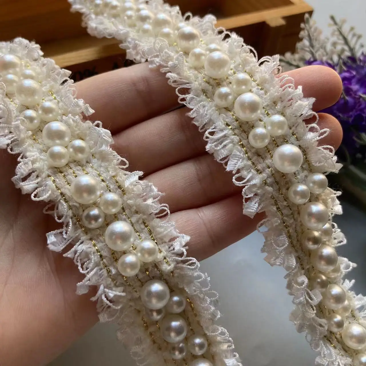 1 Meter 3 CM White Nylon Lace Ribbon Strip Trim Pearl Beaded Fabric Embroidered Applique Sewing Craft Crochet Wedding Clothes
1 Meter 3 CM White Nylon Lace Ribbon Strip Trim Pearl Beaded Fabric Embroidered Applique Sewing Craft Crochet Wedding Clothes