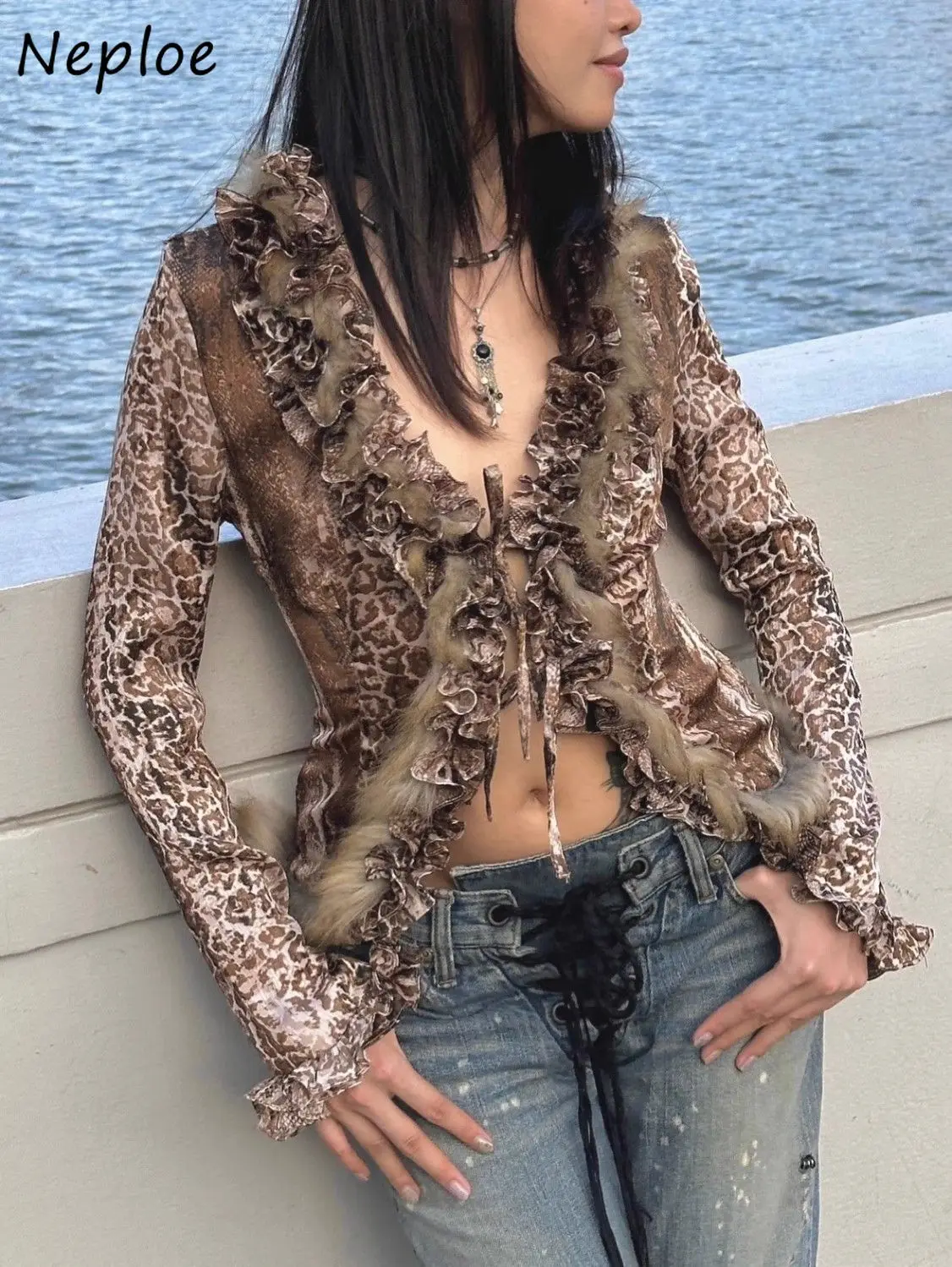 Neploe Spice Girls American Leopard Print Shirts Long Sleeve Spring New Ruffles Lace Up Blusas Slim Vent Europe All-match Mujer
Neploe Spice Girls American Leopard Print Shirts Long Sleeve Spring New Ruffles Lace Up Blusas Slim Vent Europe All-match Mujer