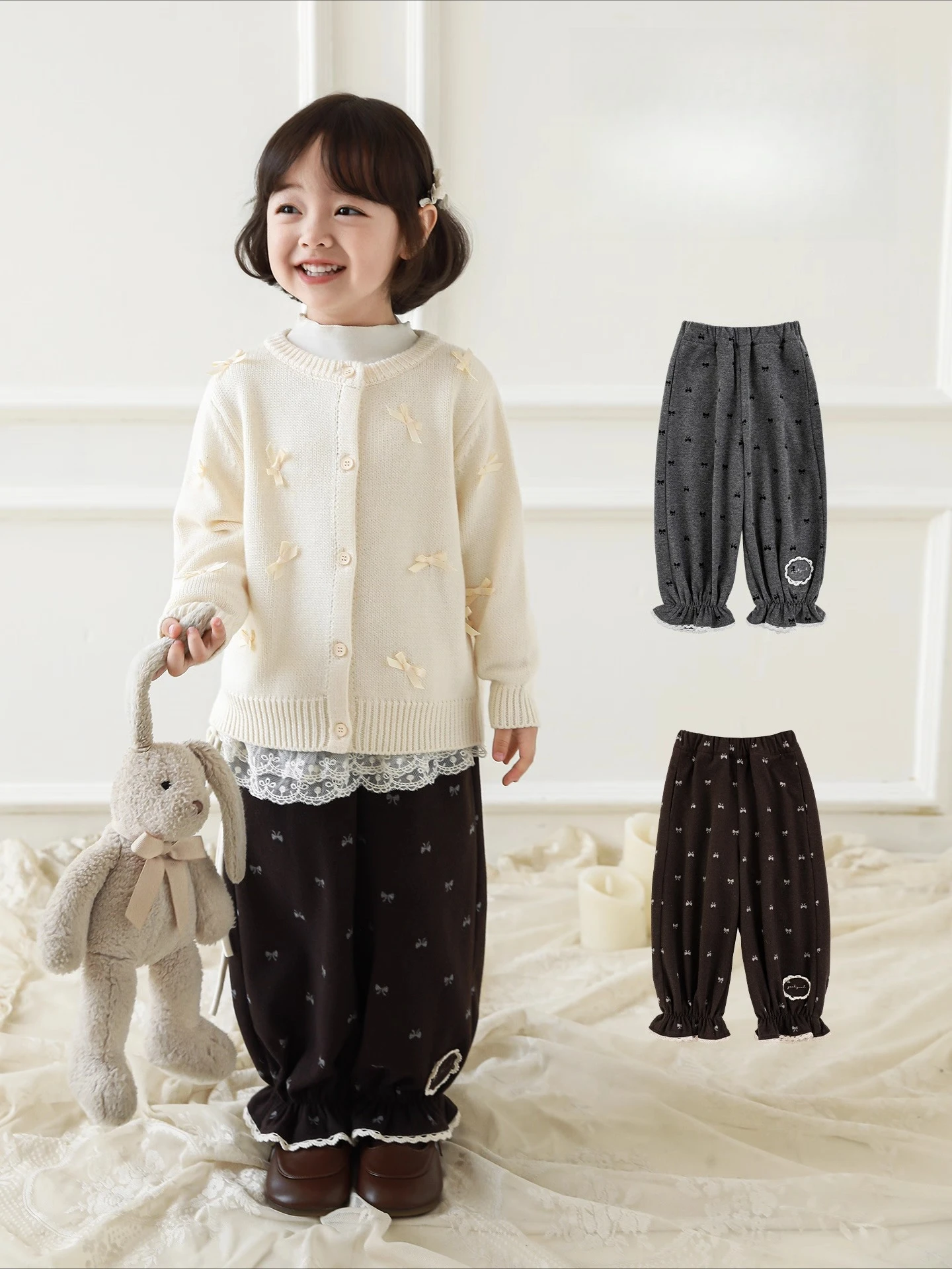 Girls 2025 Retro Dot Pants Flare Cut Bow Jacquette Thermal Plush Wide Leg Winter Bottoms Soft Playful Kids 1-7 Years
Girls 2025 Retro Dot Pants Flare Cut Bow Jacquette Thermal Plush Wide Leg Winter Bottoms Soft Playful Kids 1-7 Years