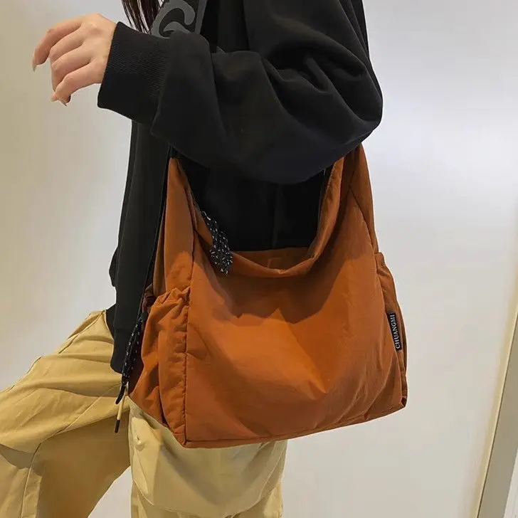Laziness Leisure Sports Lightweight Simple Versatile Large Capacity One Shoulder Crossbody Tote Dumpling Bag for Women
Laziness Leisure Sports Lightweight Simple Versatile Large Capacity One Shoulder Crossbody Tote Dumpling Bag for Women