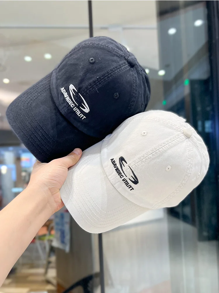 Baseball caps for men and women spring and summer versatile soft top caps, trendy brand embroidered caps
Baseball caps for men and women spring and summer versatile soft top caps, trendy brand embroidered caps