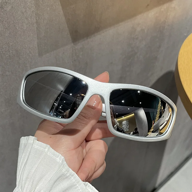 Fashion Men Sunglasses Y2k Punk Style Sunproof Glasses Adult Young Ladies Outdoor Driving Travel Camping Fishing Sunglasses
Fashion Men Sunglasses Y2k Punk Style Sunproof Glasses Adult Young Ladies Outdoor Driving Travel Camping Fishing Sunglasses