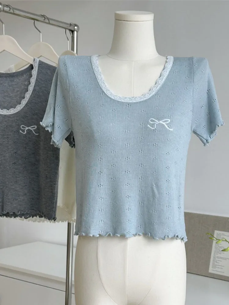 Korean Fashion T-Shirts Lace Patchwork O-Neck Tees Solid Gyaru 2000s Aesthetic Simple Crop Top High Quality Spring Summer 2024
Korean Fashion T-Shirts Lace Patchwork O-Neck Tees Solid Gyaru 2000s Aesthetic Simple Crop Top High Quality Spring Summer 2024