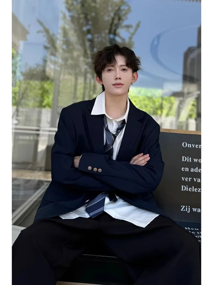 Мужской повседневный костюм синего цвета, осенний, приталенный, из полиэфирного волокна, не требующий глажки, для повседневной носки, в западном стиле
Мужской повседневный костюм синего цвета, осенний, приталенный, из полиэфирного волокна, не требующий глажки, для повседневной носки, в западном стиле