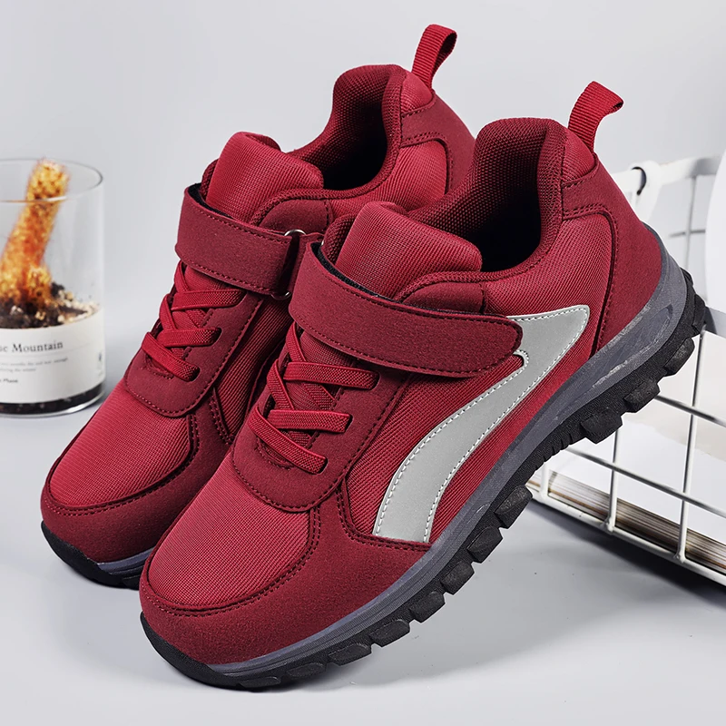 Осенняя мужская и женская дышащая спортивная обувь, Нескользящая уличная спортивная обувь для бега, повседневная универсальная повседневная прогулочная обувь для мужчин
Осенняя мужская и женская дышащая спортивная обувь, Нескользящая уличная спортивная обувь для бега, повседневная универсальная повседневная прогулочная обувь для мужчин