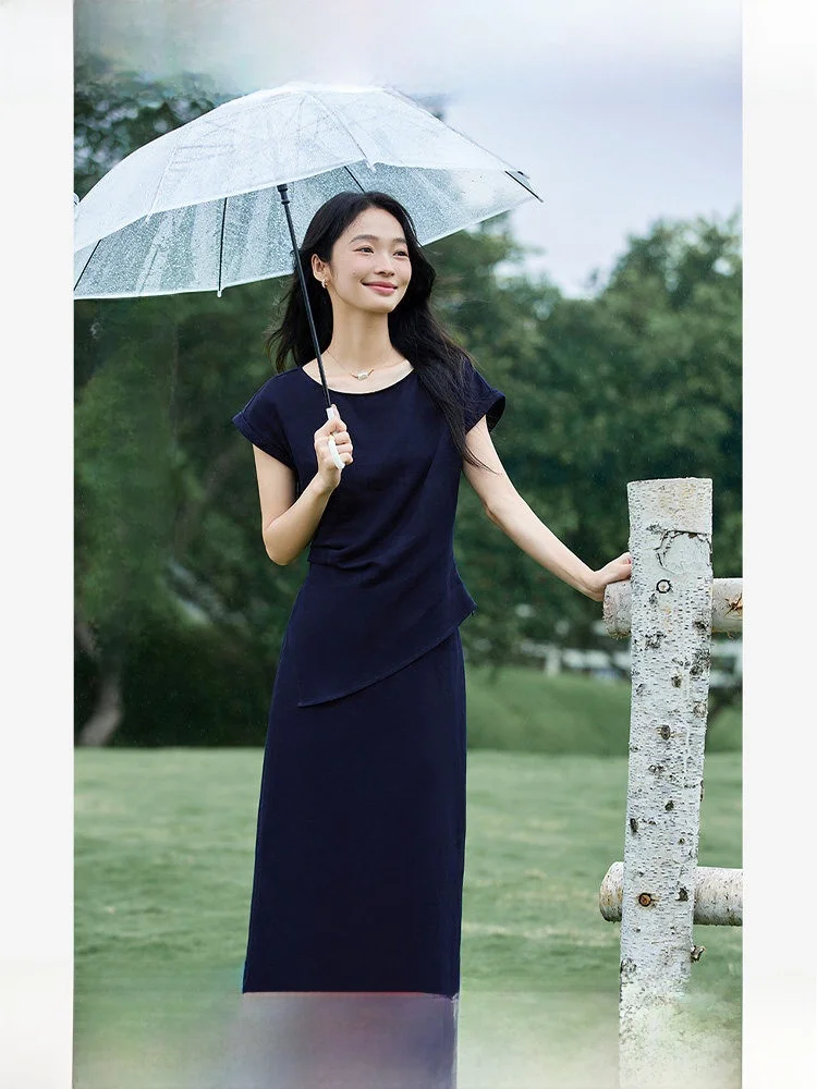 Fashionable Midi Dress And Blouse Set in Royal Blue for Women Short Sleeve Elegant Style Summer New Arrival Two Piece Set
Fashionable Midi Dress And Blouse Set in Royal Blue for Women Short Sleeve Elegant Style Summer New Arrival Two Piece Set