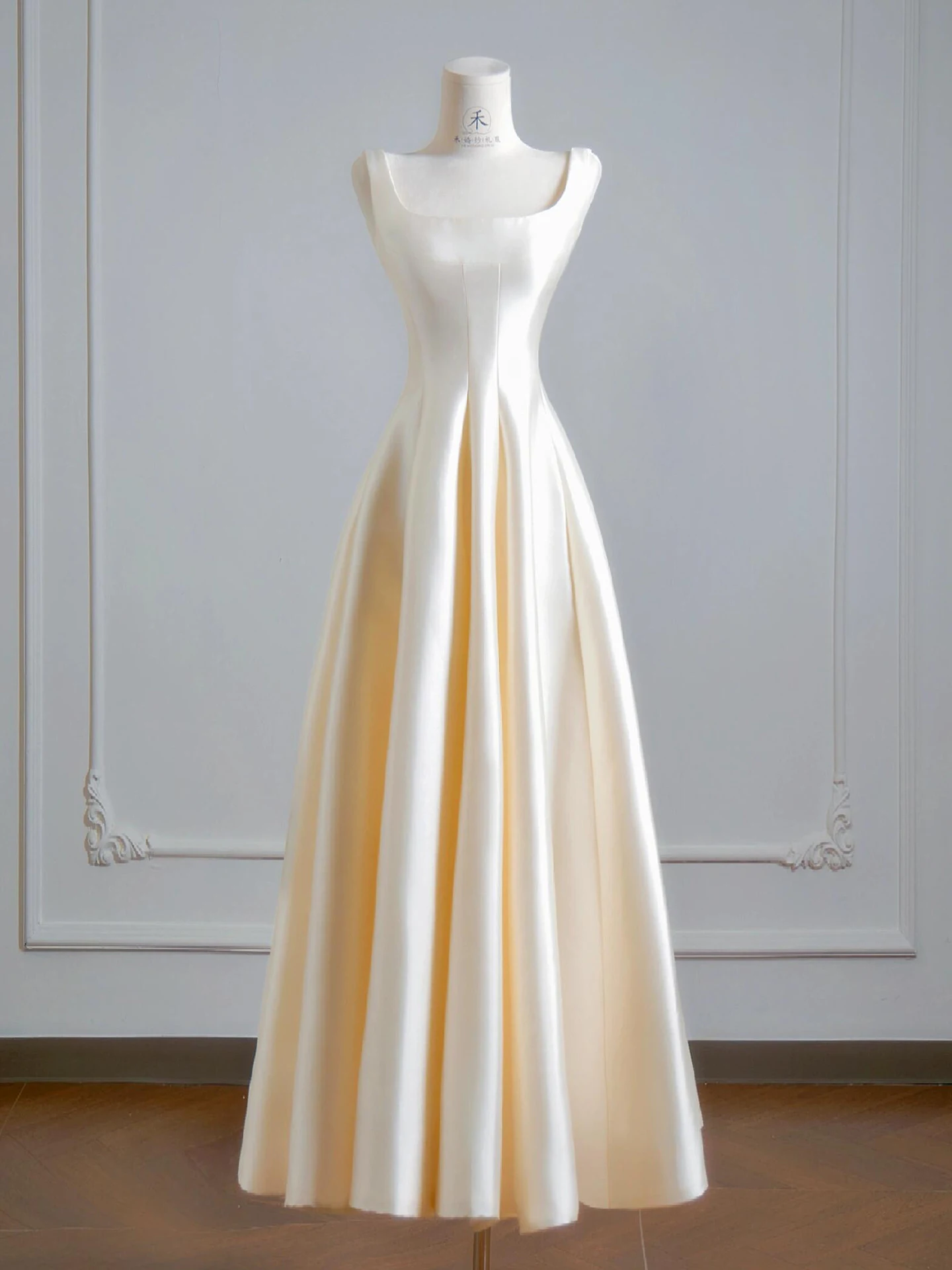 Ele Simple Bridal Dr Satin Surface Engagement Gown Certifie Ceremony Dr Korean Sle A-Line Long Skirt
Ele Simple Bridal Dr Satin Surface Engagement Gown Certifie Ceremony Dr Korean Sle A-Line Long Skirt