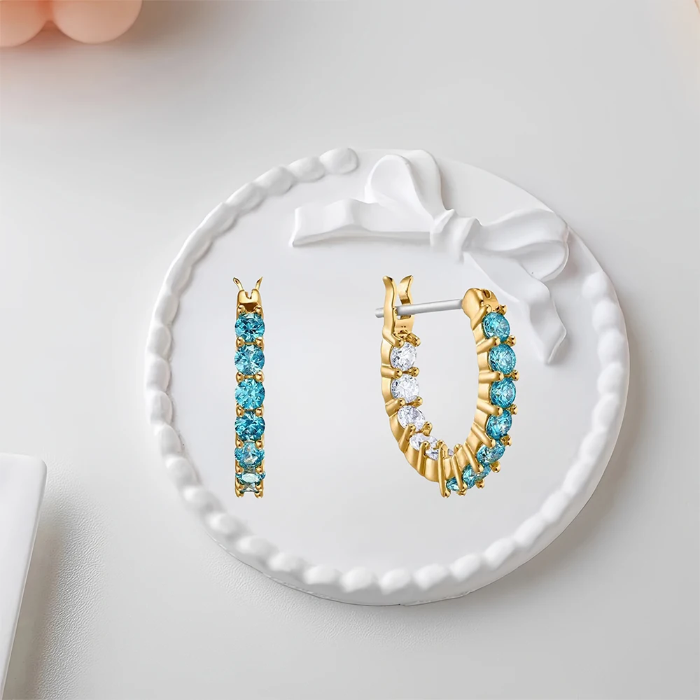 2025 Hot Selling Brand Women's Sky Blue Diamond Earrings Fashionable, Simple, Luxurious Jewelry Suitable for Gifting To Friends
2025 Hot Selling Brand Women's Sky Blue Diamond Earrings Fashionable, Simple, Luxurious Jewelry Suitable for Gifting To Friends