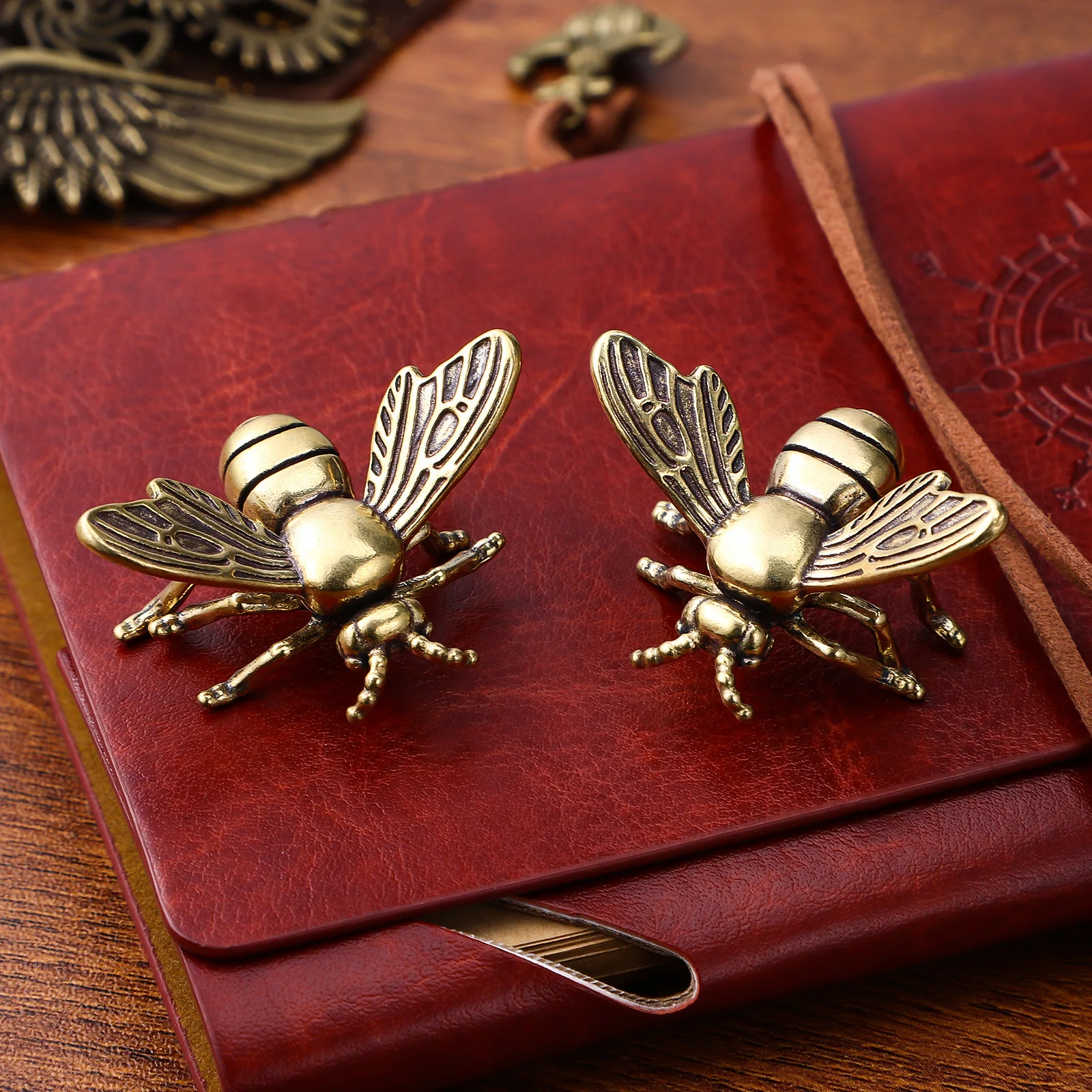 5Pcs Creative Brass Bee Beetle Bugs Decorations Desktop Metal Animal Ornaments Tea Party Favors Brass Bee Bugs Decor
5Pcs Creative Brass Bee Beetle Bugs Decorations Desktop Metal Animal Ornaments Tea Party Favors Brass Bee Bugs Decor