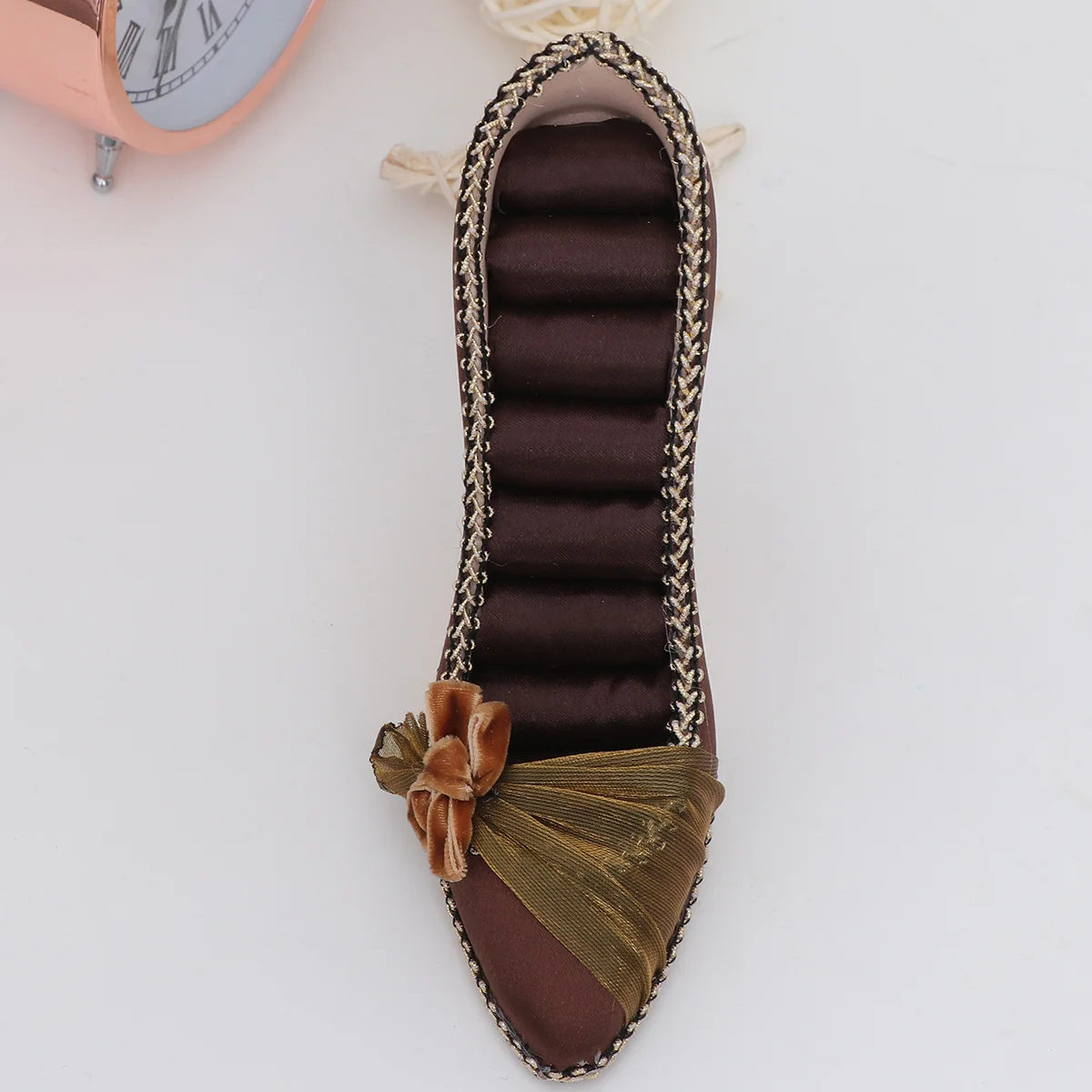 Jewelry Storage Rack Dark Brown High Heeled Shoe Shaped Display Stand for Earrings Rings Organizer Home Decoration
Jewelry Storage Rack Dark Brown High Heeled Shoe Shaped Display Stand for Earrings Rings Organizer Home Decoration