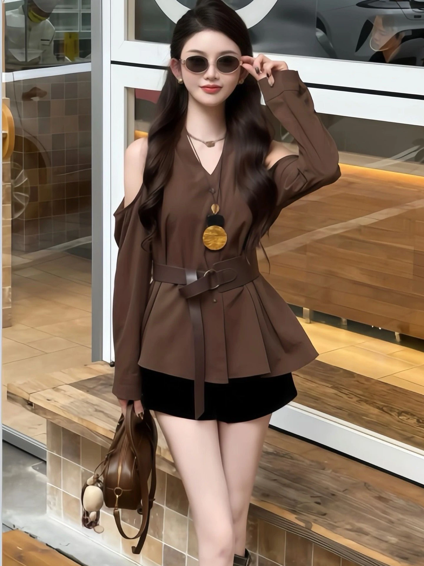 Женская модная блузка с V-образным вырезом и длинными рукавами, с завязками на талии, во французском стиле, свободного кроя, из дышащего полиэстера
Женская модная блузка с V-образным вырезом и длинными рукавами, с завязками на талии, во французском стиле, свободного кроя, из дышащего полиэстера