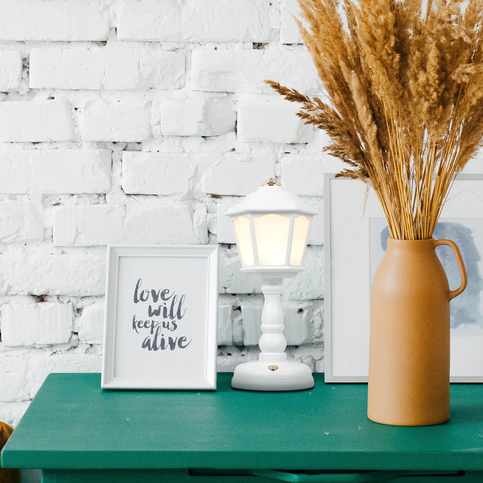 1Set Vintage Table Lamp Retro European Style Mini Desktop Night Light USB Charging Bedside Light Decorative Eye Caring
1Set Vintage Table Lamp Retro European Style Mini Desktop Night Light USB Charging Bedside Light Decorative Eye Caring