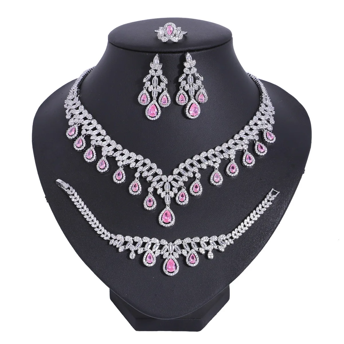 Luxury Cubic Zirconia Jewelry Set Arab Bridal 4 Pieces Jewelry Set CZ Crystal Wedding Accessories Party Gift
Luxury Cubic Zirconia Jewelry Set Arab Bridal 4 Pieces Jewelry Set CZ Crystal Wedding Accessories Party Gift