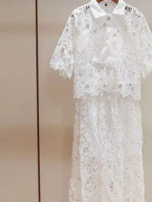Spring/Summer Women Turn-down Collar Lace Hollow Hook Flower Solid Set Short Sleeve Shirt + High Waist A-line Fashion Maxi Skirt
Spring/Summer Women Turn-down Collar Lace Hollow Hook Flower Solid Set Short Sleeve Shirt + High Waist A-line Fashion Maxi Skirt