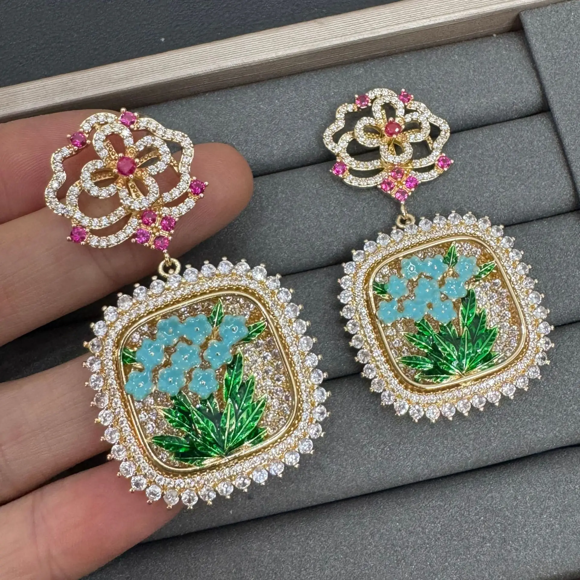 unique earrings bird flower pendant square blue green gold color plated cubic zirconia cute dangling earrings for women gift
unique earrings bird flower pendant square blue green gold color plated cubic zirconia cute dangling earrings for women gift