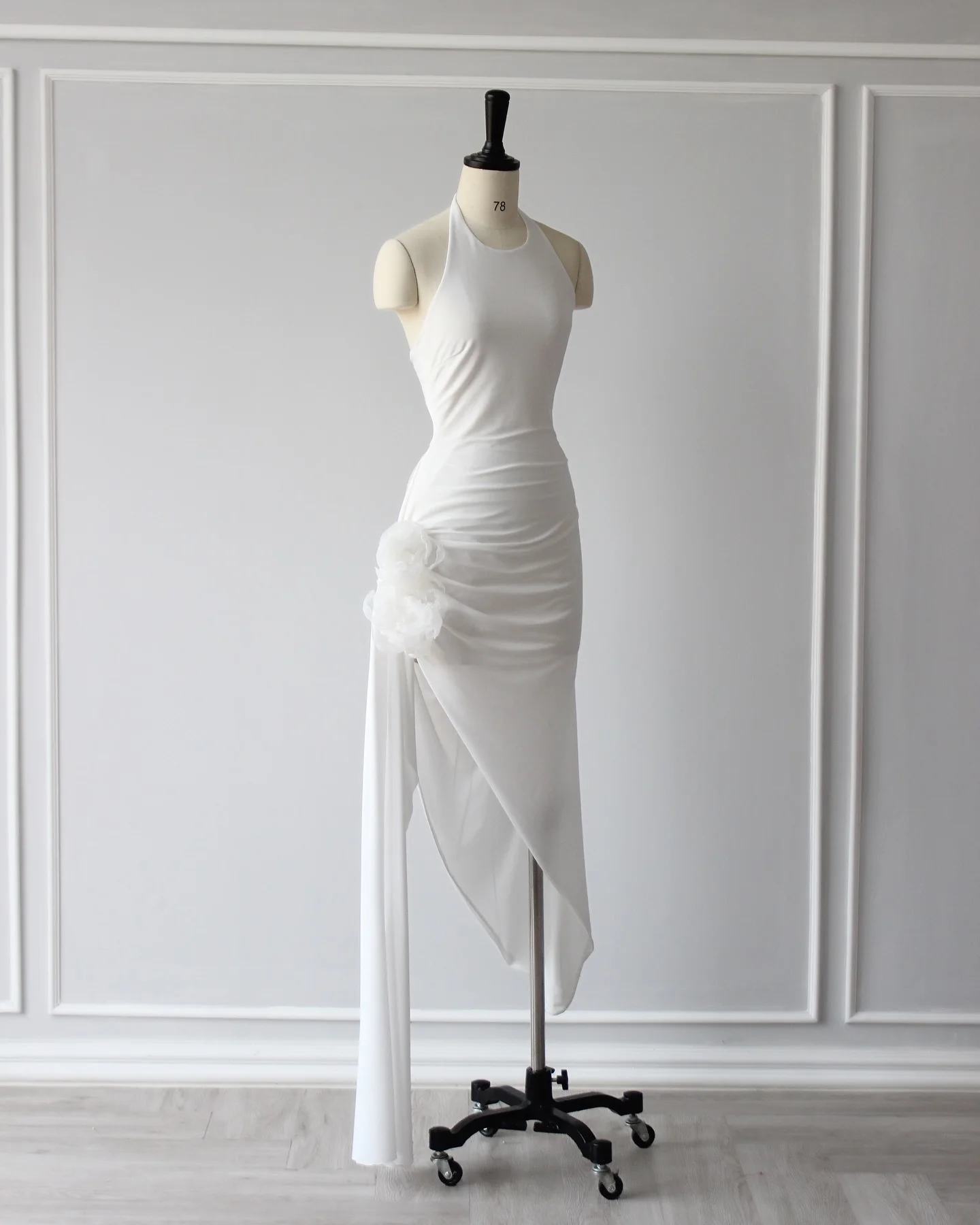 Customized Sexy Jersey 3D Flowers Evening Dresses High Quality Sleeveless Halter Cocktail Dress Custom Size Celebrity Gowns
Customized Sexy Jersey 3D Flowers Evening Dresses High Quality Sleeveless Halter Cocktail Dress Custom Size Celebrity Gowns