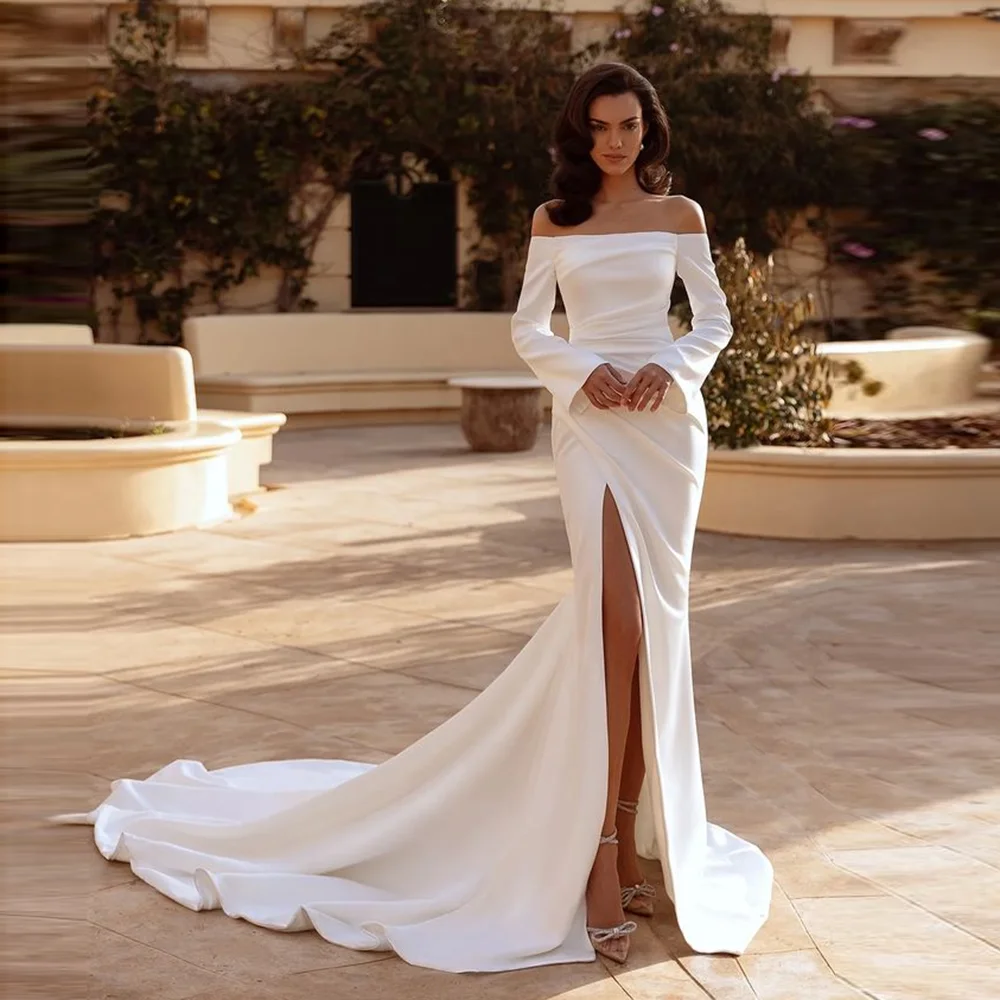 Customized Boat Collar Satin Pleated Wedding Dress Backless Side Split Court Wedding Gown Long Sleeve
Customized Boat Collar Satin Pleated Wedding Dress Backless Side Split Court Wedding Gown Long Sleeve