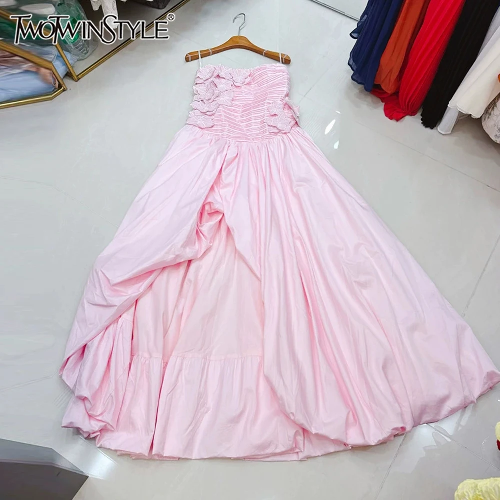 TWOTWINSTYLE Elegant Solid Folds Dresses For Women Strapless Sleeveless Backless High Waist Sweet Dress Female Fashion KDR533057
TWOTWINSTYLE Elegant Solid Folds Dresses For Women Strapless Sleeveless Backless High Waist Sweet Dress Female Fashion KDR533057