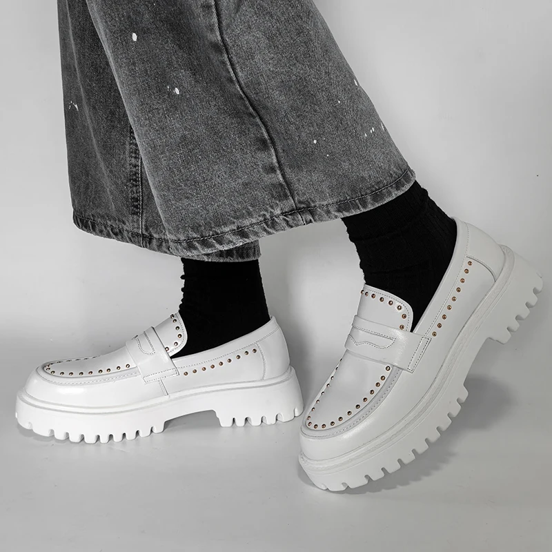New Men Platform Loafers Black White Color Lightweight Men Casual Breathable Height-increasing Fashionable Leather Shoes Men
New Men Platform Loafers Black White Color Lightweight Men Casual Breathable Height-increasing Fashionable Leather Shoes Men