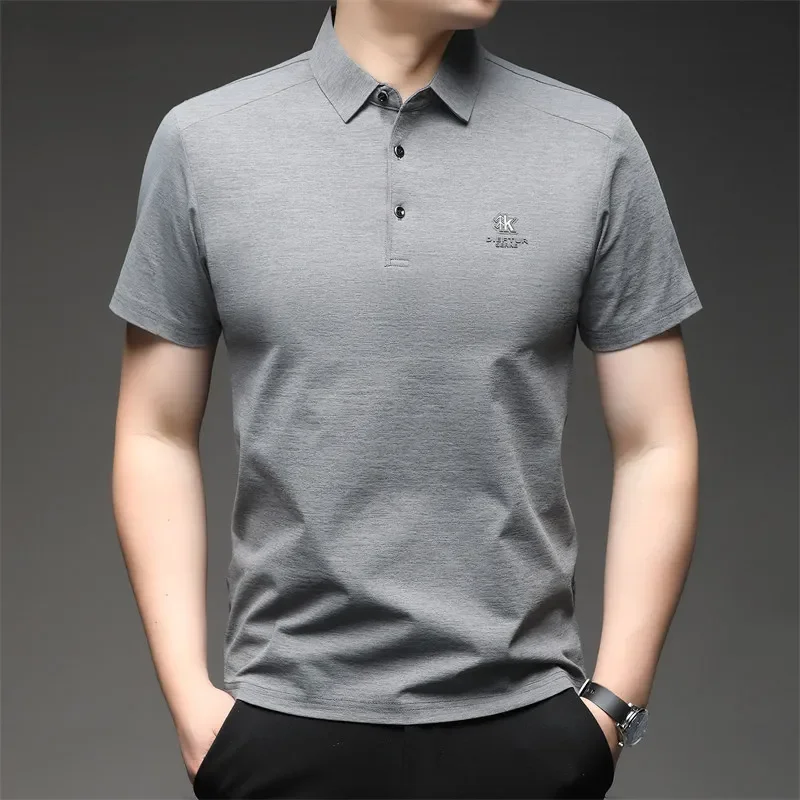 New Men's Business Casual Short Sleeved Shirt with Badge Solid Color Polo Shirt Fashionable Breathable Comfortable Versatile Top
New Men's Business Casual Short Sleeved Shirt with Badge Solid Color Polo Shirt Fashionable Breathable Comfortable Versatile Top