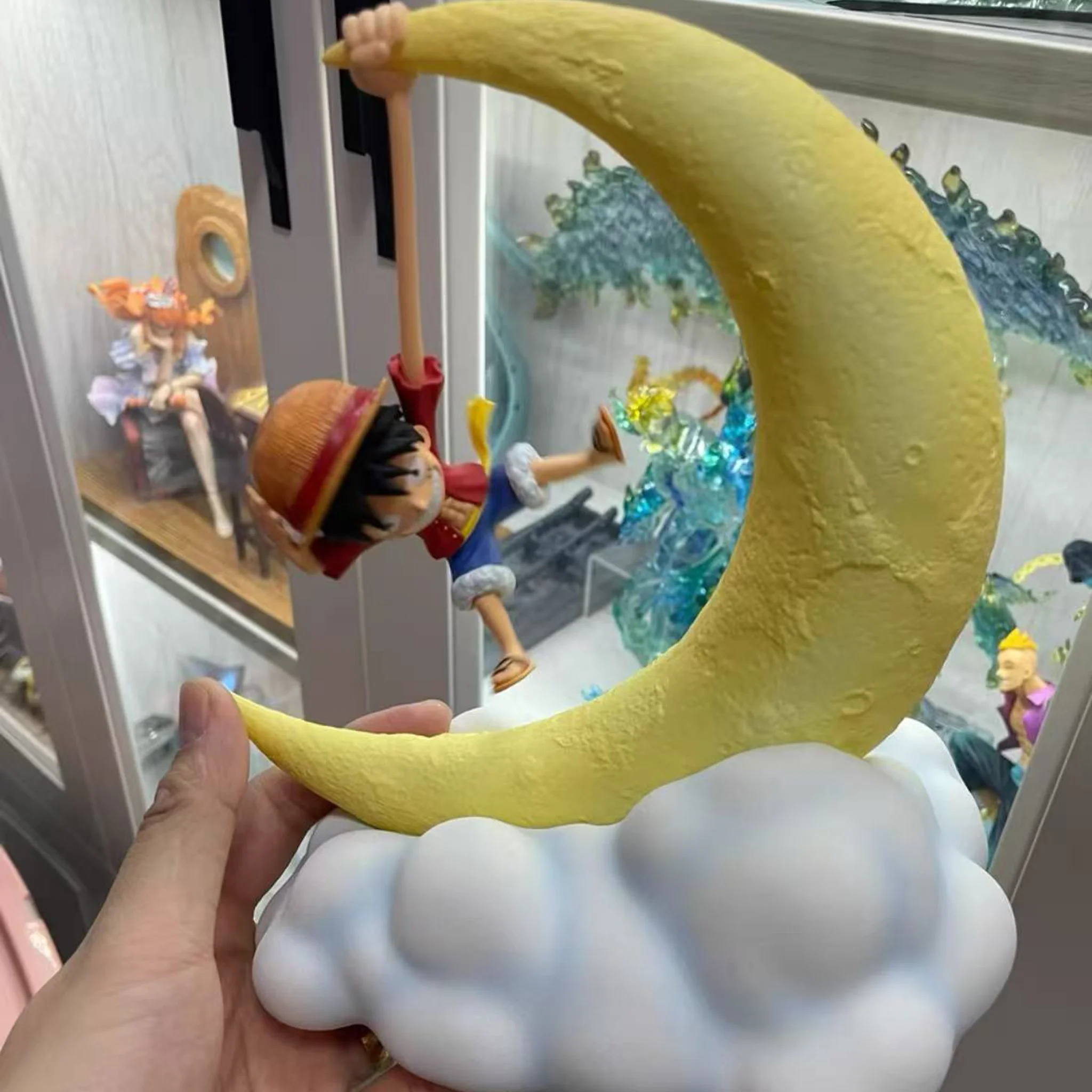 One Piece Original Luffy Night Light Anime Peripheral Desktop Decoration Magnetic Control Moon Lamp Children Funny Holiday Gifts
One Piece Original Luffy Night Light Anime Peripheral Desktop Decoration Magnetic Control Moon Lamp Children Funny Holiday Gifts