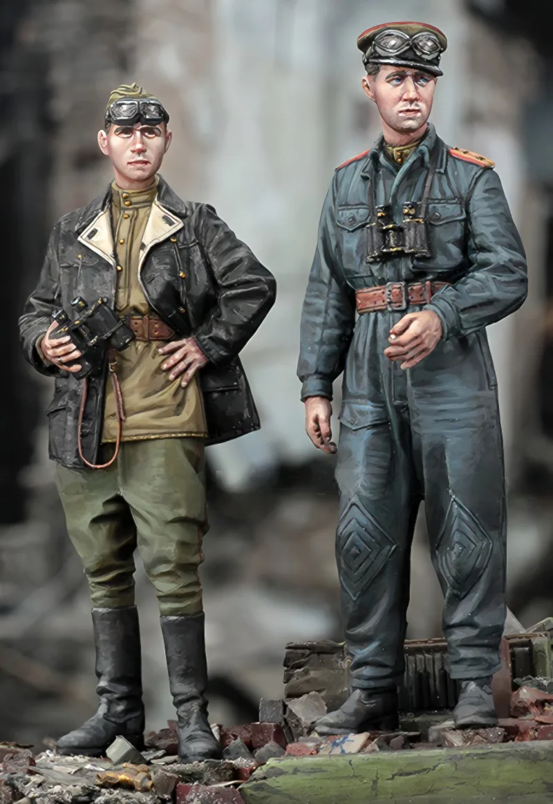 1:35 model kit resin kit 35779 WW2 Soviet Tank Officer Set (2 figures)
1:35 model kit resin kit 35779 WW2 Soviet Tank Officer Set (2 figures)