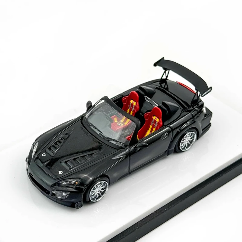 MT литой под давлением масштаб 1:64 Honda S2000 модифицированный сплав имитация модели автомобиля для взрослых коллекция сувенир статический дисплей праздничный подарок
MT литой под давлением масштаб 1:64 Honda S2000 модифицированный сплав имитация модели автомобиля для взрослых коллекция сувенир статический дисплей праздничный подарок