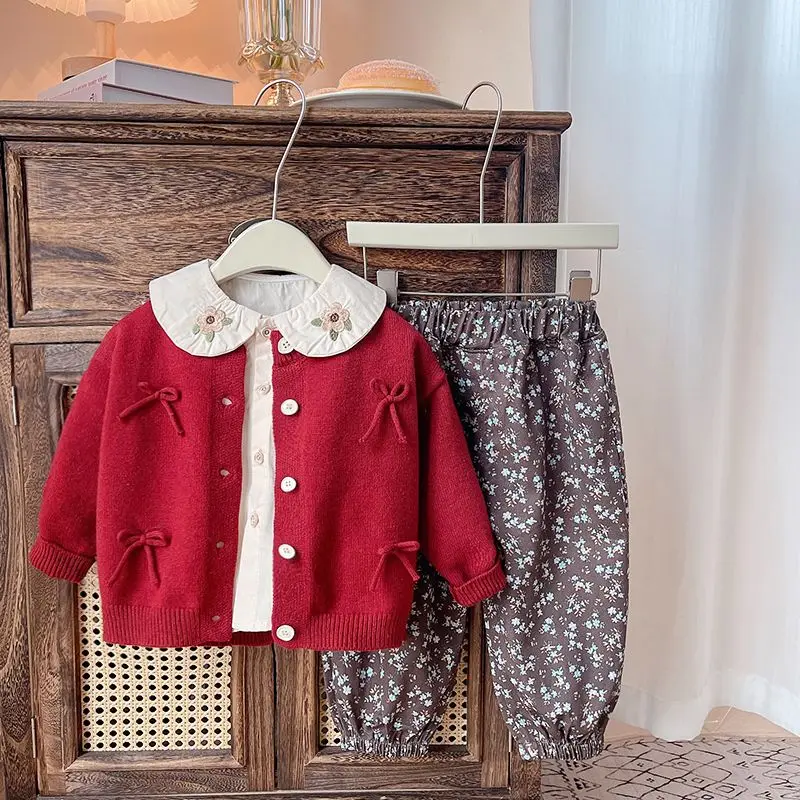 Spring and Autumn Girls' Clothing Set New Western Style Children's Baby Sweater+Shirt+Pants 3-Piece Set 80-120cm
Spring and Autumn Girls' Clothing Set New Western Style Children's Baby Sweater+Shirt+Pants 3-Piece Set 80-120cm