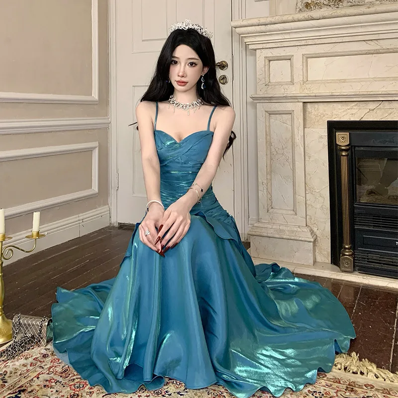 Sexy Spicy Girl Style Solid Color Irregular Suspender Dress 2026 Summer Fashion French Temperament High-end Long Skirt for Women
Sexy Spicy Girl Style Solid Color Irregular Suspender Dress 2026 Summer Fashion French Temperament High-end Long Skirt for Women