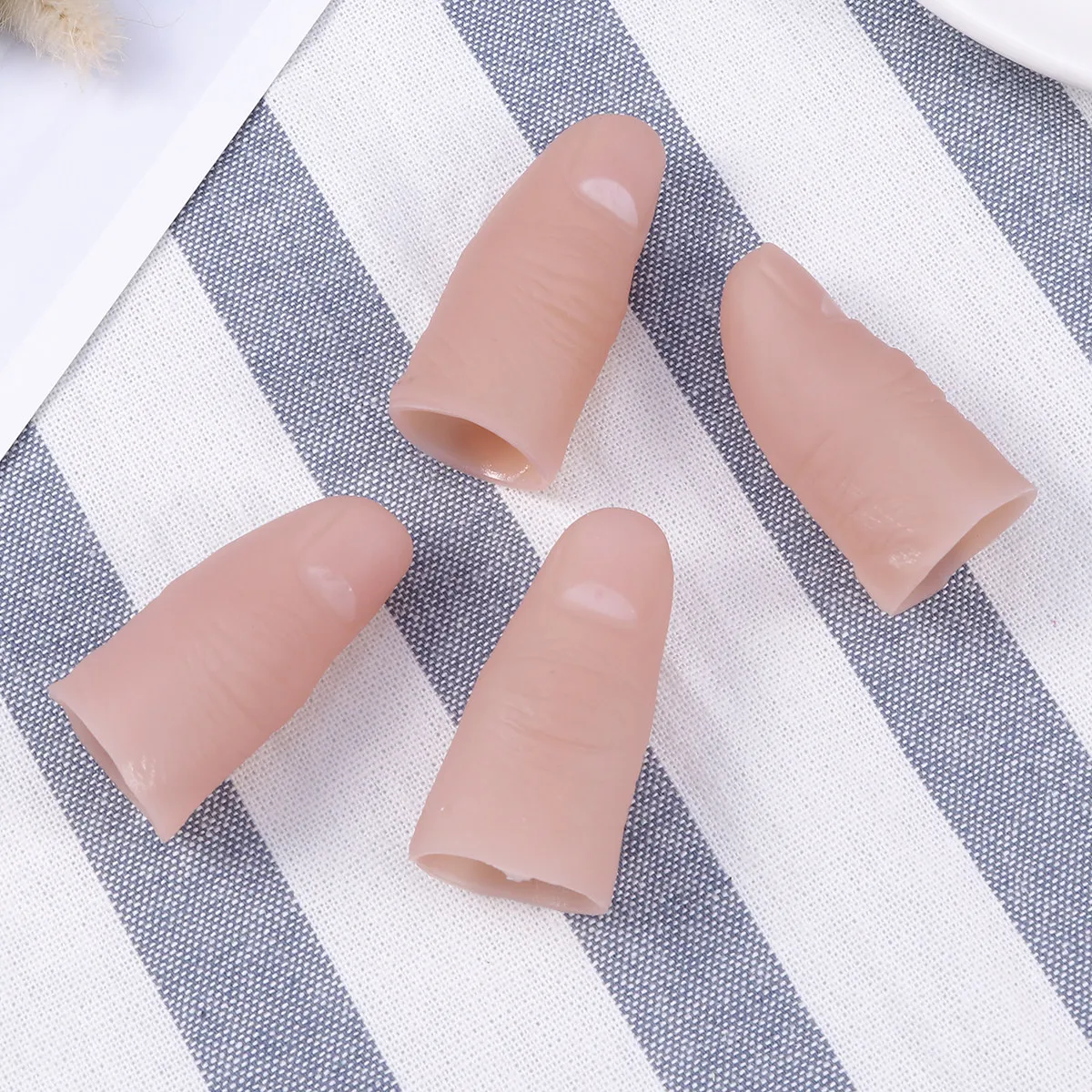 10Pcs Fake Fingers with Nail Trick Fingers Thumb Tips Stage Show Prank Prop Magic Practice Thumb Tips Stage Show Prop
10Pcs Fake Fingers with Nail Trick Fingers Thumb Tips Stage Show Prank Prop Magic Practice Thumb Tips Stage Show Prop
