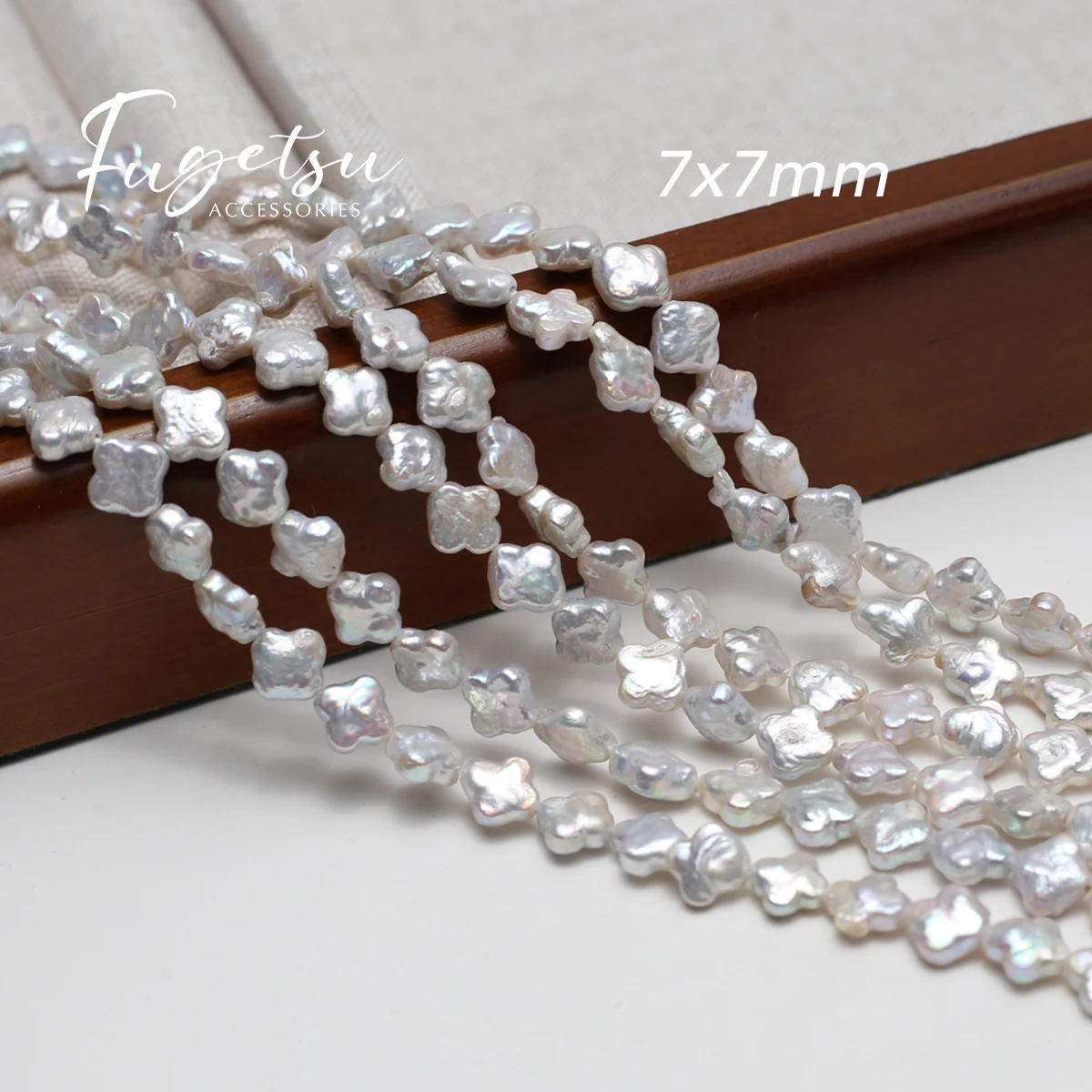Baroque 7x7mm Natural Freshwater Pearl Little Four Leaf Clover Beads Charms for DIY Women Men Necklace Jewelry Making Accessory
Baroque 7x7mm Natural Freshwater Pearl Little Four Leaf Clover Beads Charms for DIY Women Men Necklace Jewelry Making Accessory